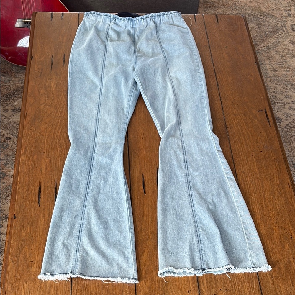 NO BOUNDARIES Women's Light Blue Flared Jeans